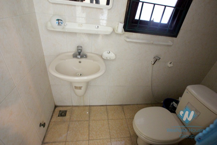 04 bedroom house with cheap price available for rent in Tay Ho district, Hanoi